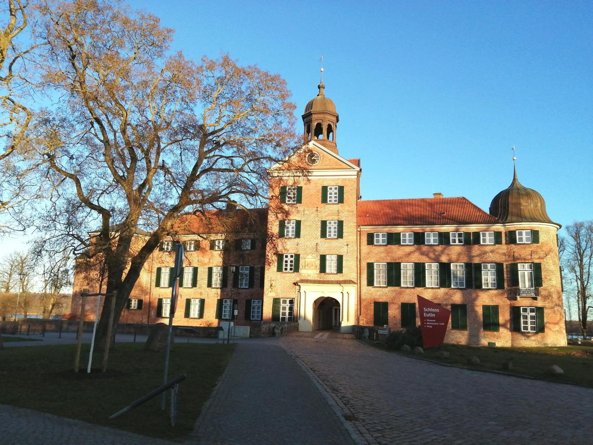 Grosses Ferienhaus Mit 4 Schlafzimmern Eutin Exterior photo